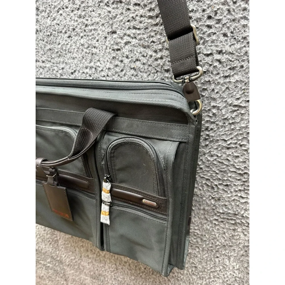 NWD Tumi Compact Large Screen Laptop‎ Brief Bag Black 13.5
